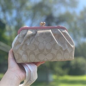 Coach Nora Kisslock Crossbody In Signature Canvas